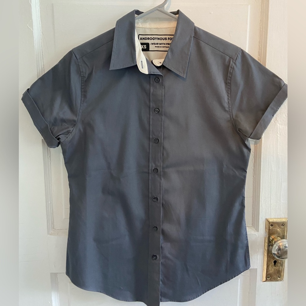 Androgynous Fox Button Up - Picture 1 of 2